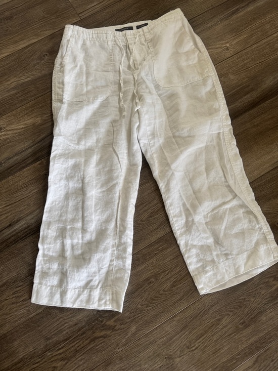 Liz Claiborne Pants - Liz Claiborne 100% Linen White Crop Pants - Size 6 or Medium